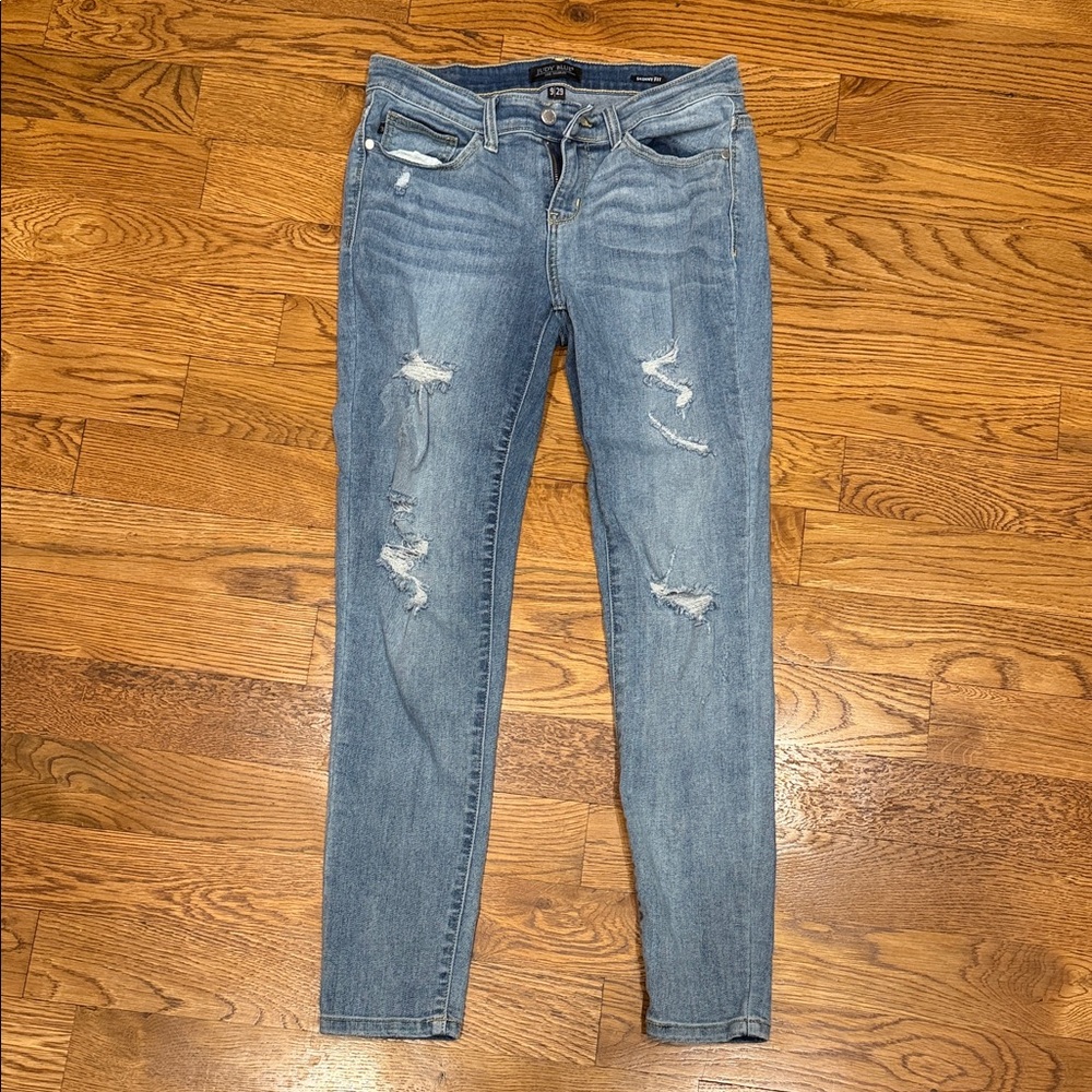 Judy Blue Distressed Skinny Jeans